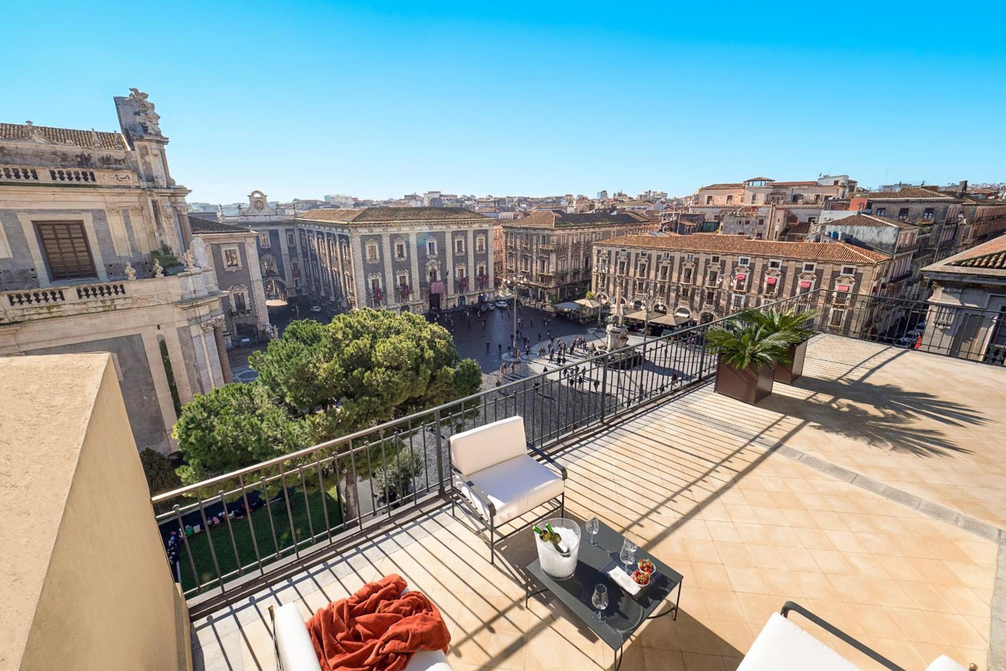 Penthouse Duomo Catânia Exterior foto